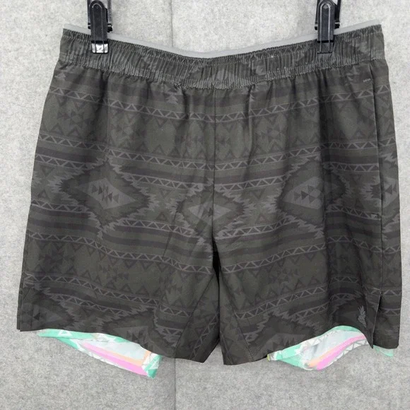 Chubbies Shorts Mens Medium The Quests 5.5" Training Compression 2.0 Lined Aztec - Picture 2 of 9